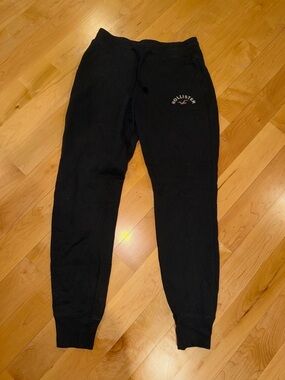Hollister XS black cuffed sweatpants